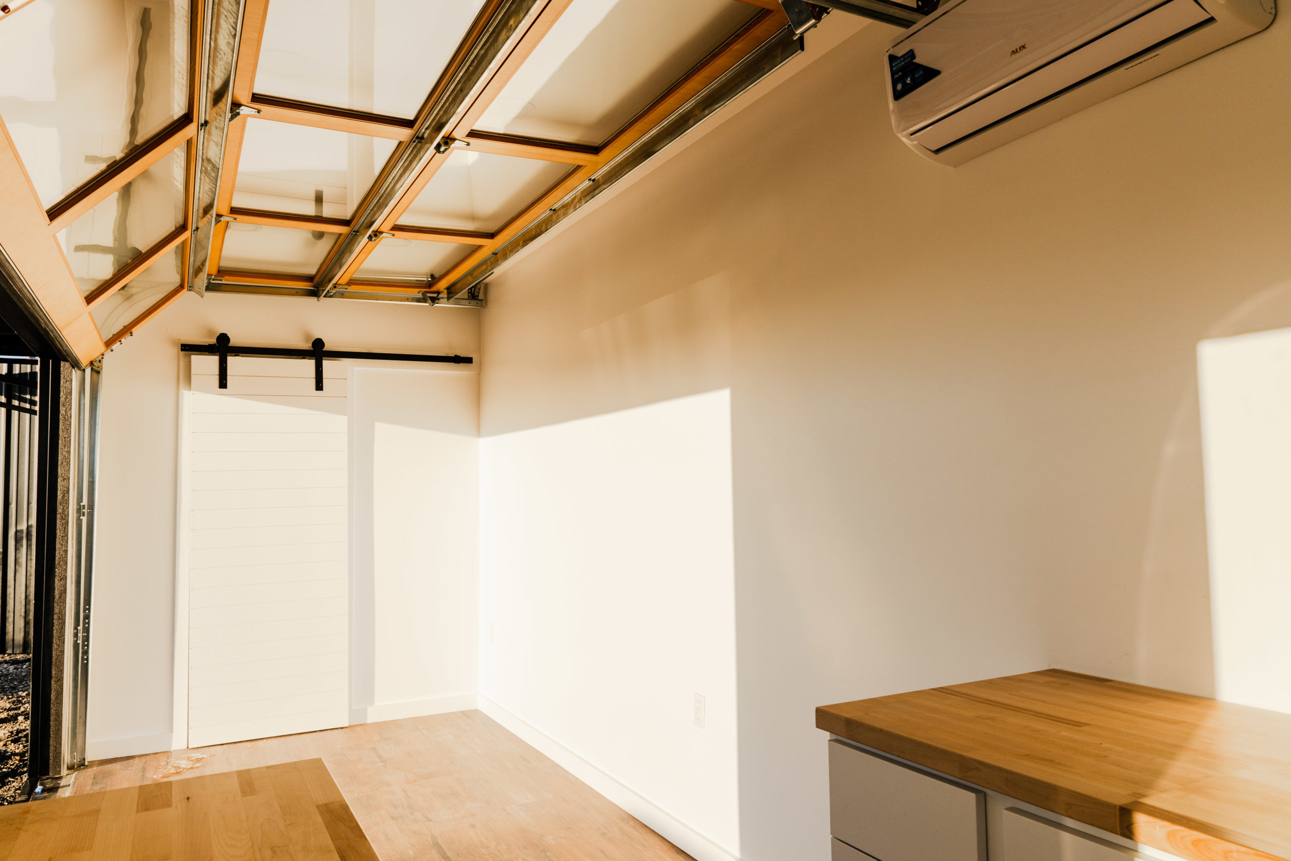 Luxury 40 ft Container Home - Image 6